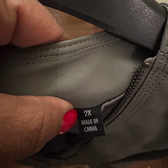 Dash by Kardashian Ash Gray and Black Jacket Size 2x NWT - Picture 4 of 5